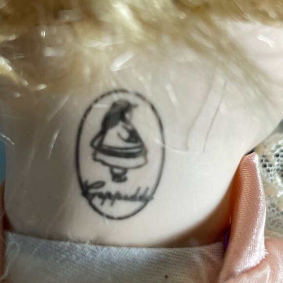 Vintage 1980 GEPPEDO PORCELAIN DOLL 12’ - Picture 16 of 16